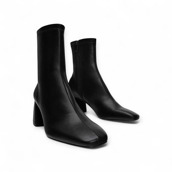 STRADIVARIUS ANKLE BOOTS