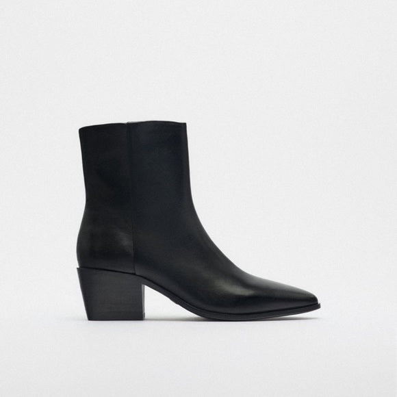 ZARA BLACK LEATHER ANKLE BOOTS 1123/010/800