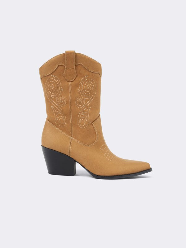 LEFTIES CAMEL COWBOY BOOTS