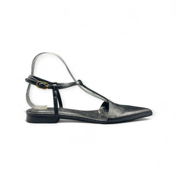 MASSIMO DUTTI POINTED  BLACK WITH GOLDEN BUCKLE FLAT