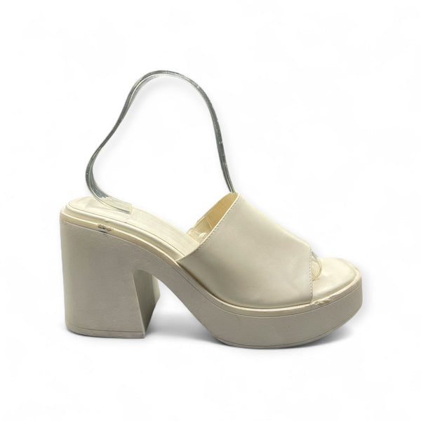 BERSHKA WHITE CHUNKY BLOCK HEEL