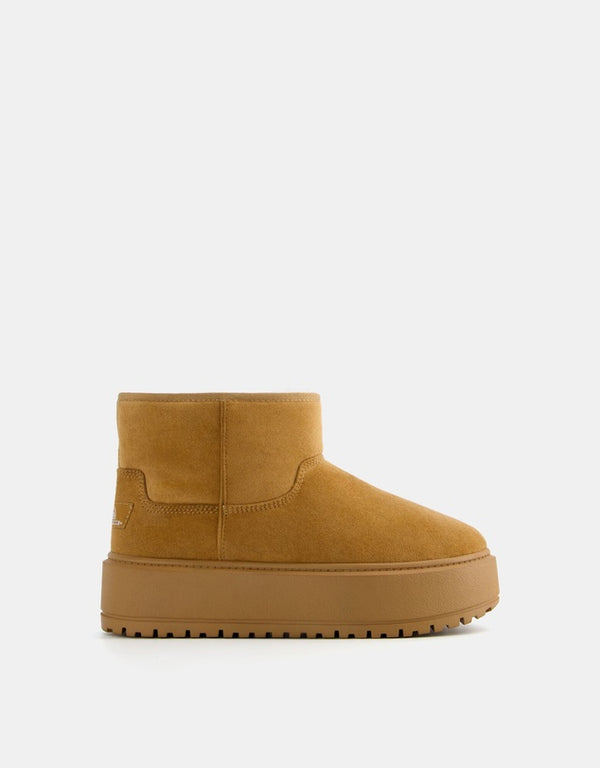Bershka Platform Ankle Boots With Faux Fur Lining Boots