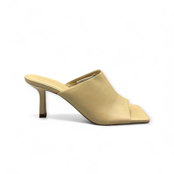 MASSIMO DUTTI BEIGE CONE HEEL