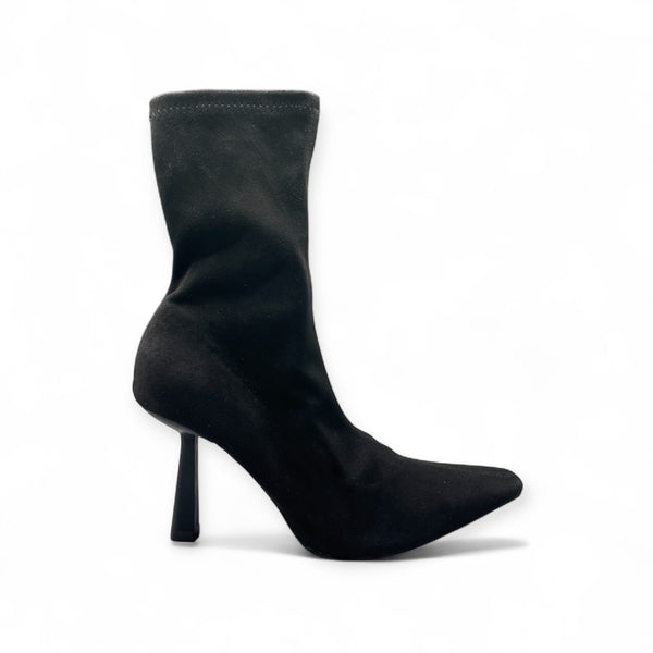 ZARA SUEDE ANKLE BOOTS 2113/810/040