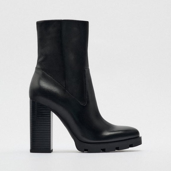 ZARA BLACK LEATHER HIGH ANKLE BOOTS 1127/010/800