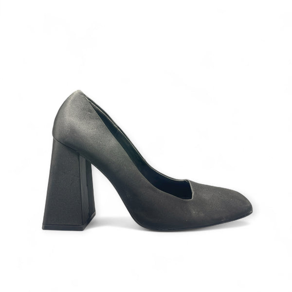 ZARA ALL BLACK BLOCK HEEL
