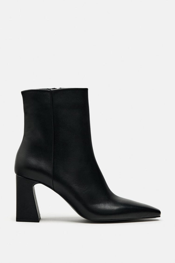 ZARA LEATHER ANKLE BOOTS 2123/210/800