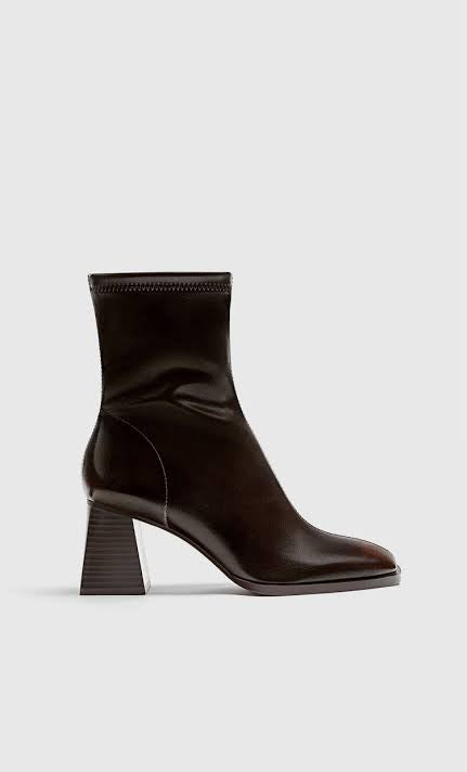 STRADIVARIUS ANKLE BOOTS 9901/270/100