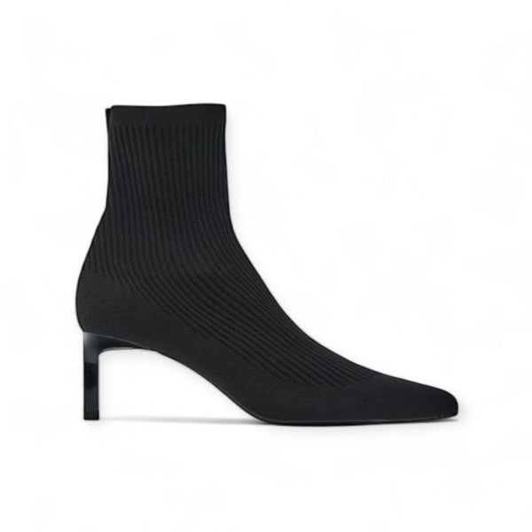 ZARA BLACK STRETCHABLE ANKLE BOOTS