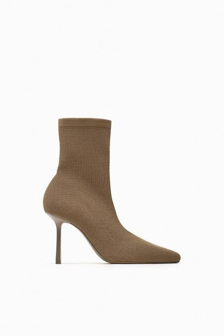 ZARA FABRIC ANKLE BOOTS 2134/210/107