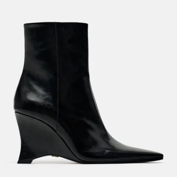 ZARA HEELED WEDGE ANKLE BOOTS 1134/210/800
