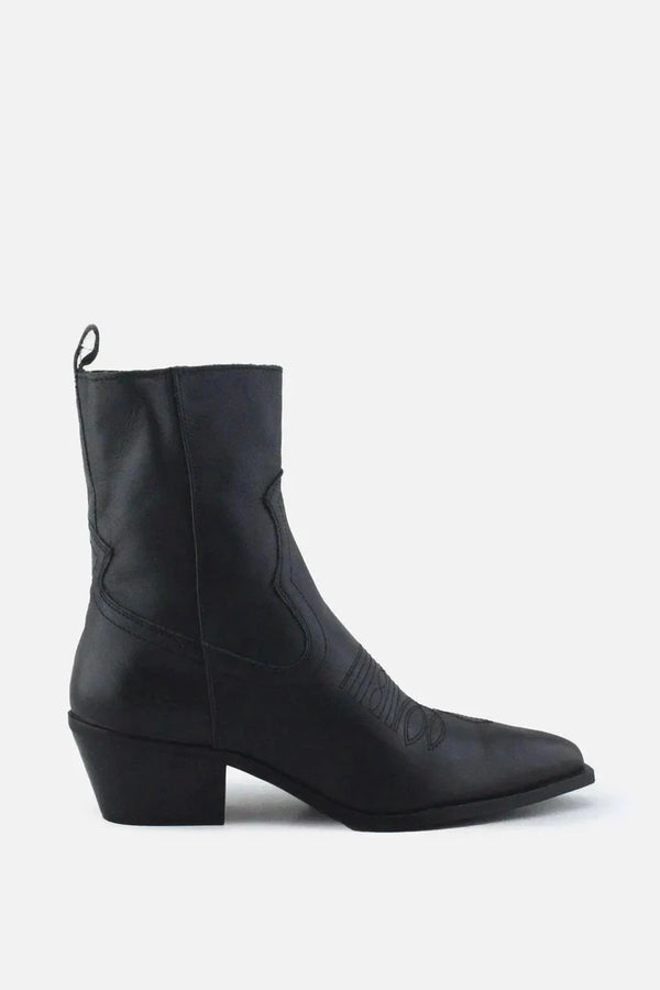 ZARA BLACK COWBOY BOOTS 2183/811/040