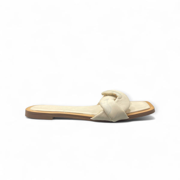 STRADIVARIUS WHITE ZIGZAG DESIGN FLAT