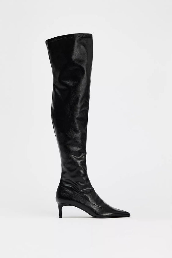 Zara Tall boots with a side zip closure. A thin, mid-heel, pointed toe - 1009/410/800