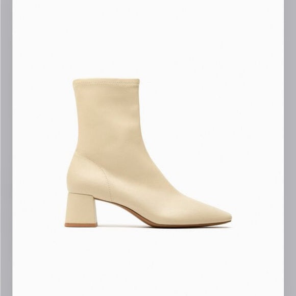 ZARA WOMEN ANKLE BOOTS 2101/210/001