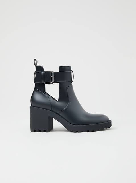 LEFTIES ANKLE BOOTS 1136/890/040