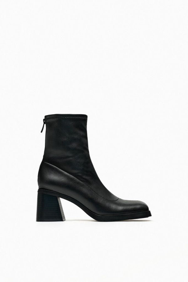 ZARA LEATHER ANKLE BOOTS 3108/210/800