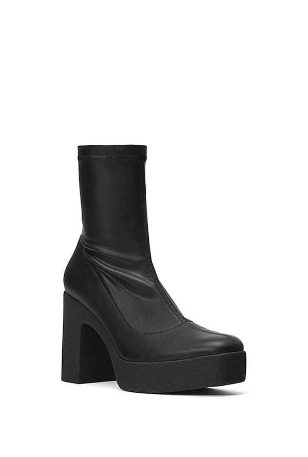 STRADIVARIUS ANKLE BOOTS 9913/670/040