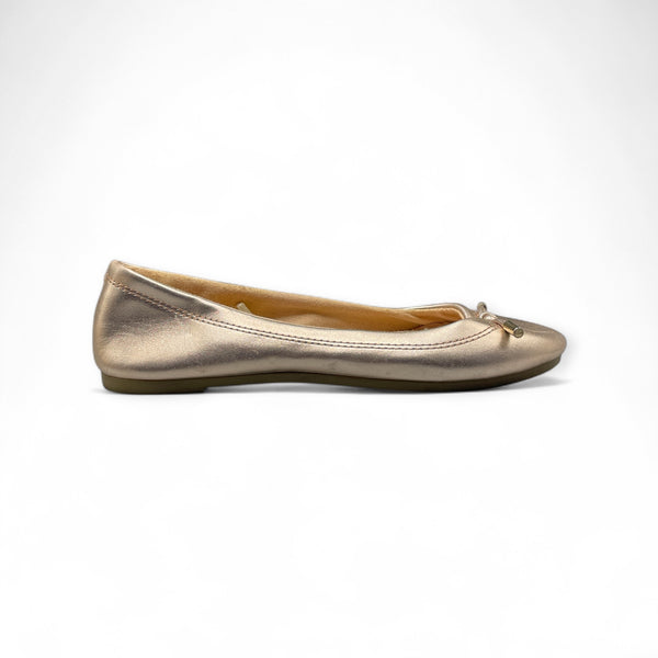 LEFTIES PUMPS