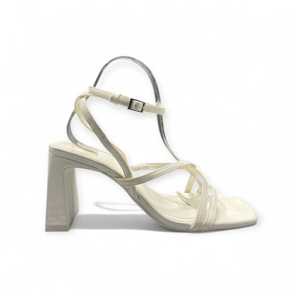 BERSHKA WHITE BLOCK HEEL