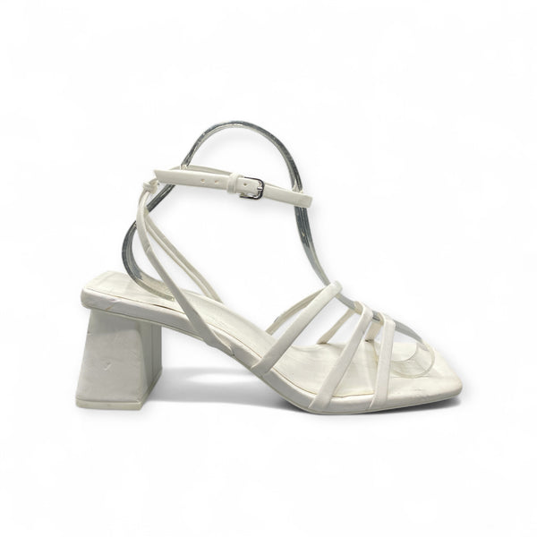 PULL AND BEAR WHITE LONG STRAP BLOCK HEEL