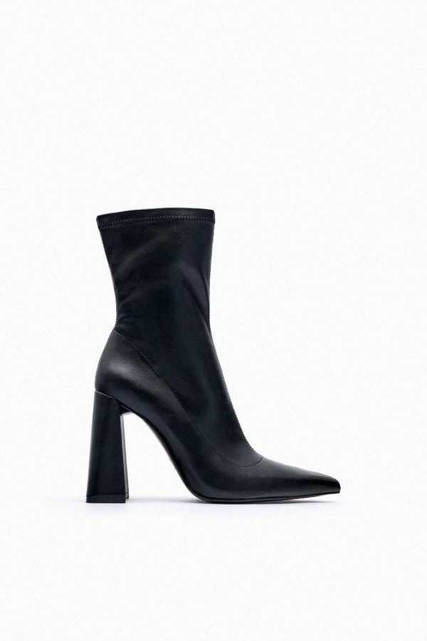 ZARA BLACK ANKLE BOOTS 3238/010/800