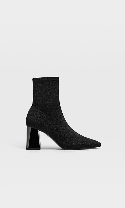 STRADIVARIUS ANKLE BOOTS 9403/970/040