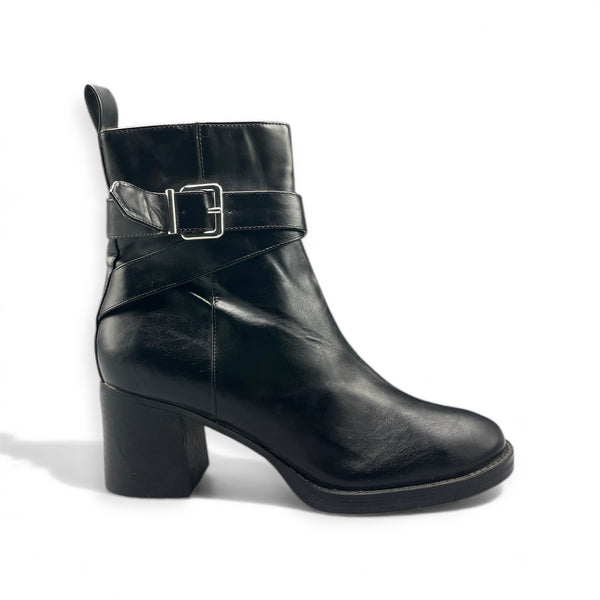 LEFTIES ANKLE BOOTS 1140/490/040