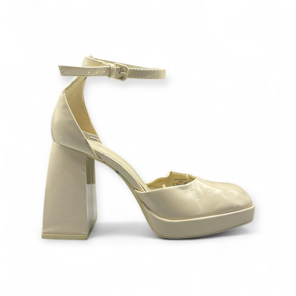 BERHSKA WHITE BLOCK HEEL WITH STRAP