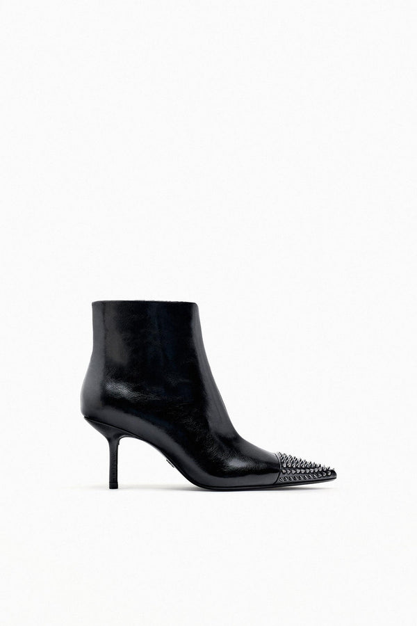 ZARA BOUTINE TALON POINTED STUD DESIGN