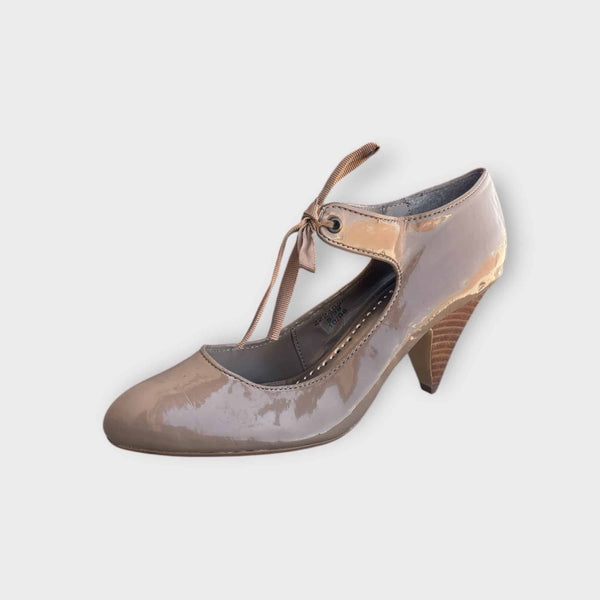 DOROTHY PERKINS BROWN