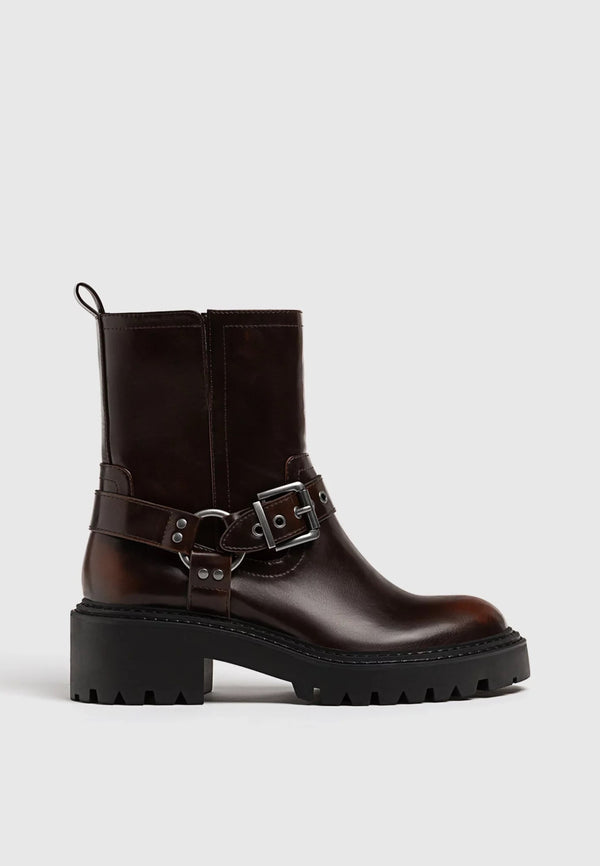 STRADIVARIUS CHUNKY BOOTS