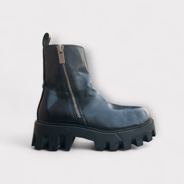 ZARA LEATHER ZIP BOOT