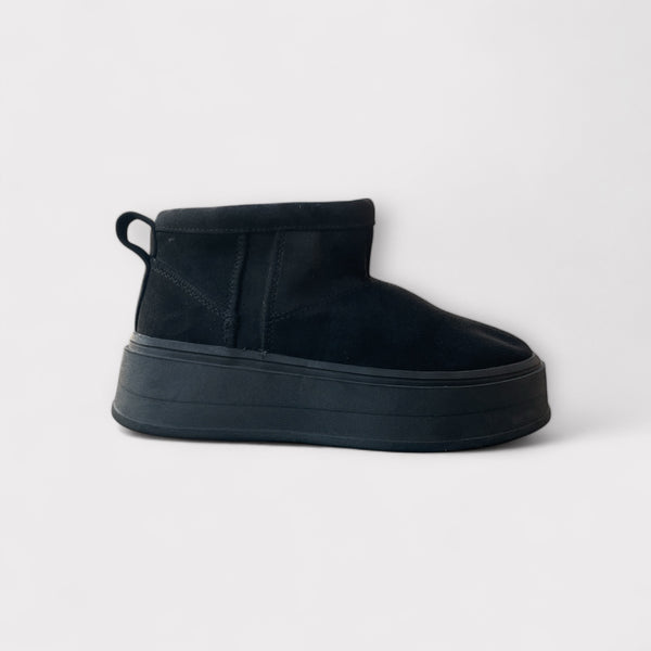 ZARA BLACK SUEDE BOOT