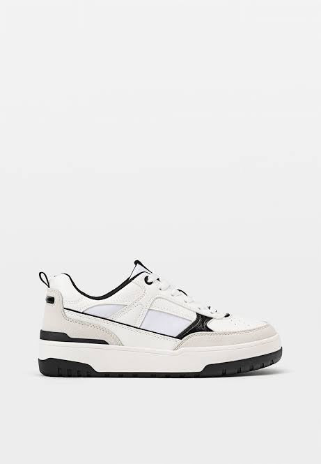 STRADIVARIUS BLACK & WHITE SNEAKER