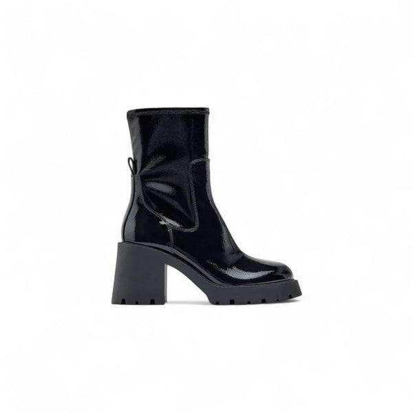 ZARA PATENT ANKLE BOOTS WITH RIBBED SOLE