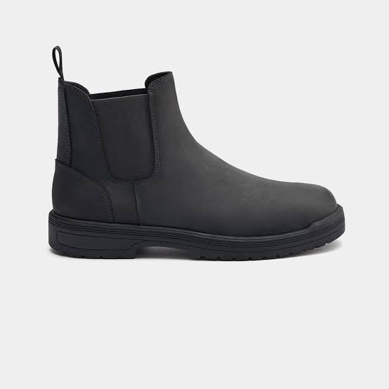 PULL AND BEAR VOLUME LEATHER BOOTS
