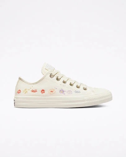 Chuck Taylor All Star Embroidered Floral - A01595c