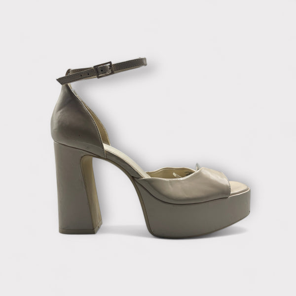 BERSHKA CREAM BLOCK HEEL