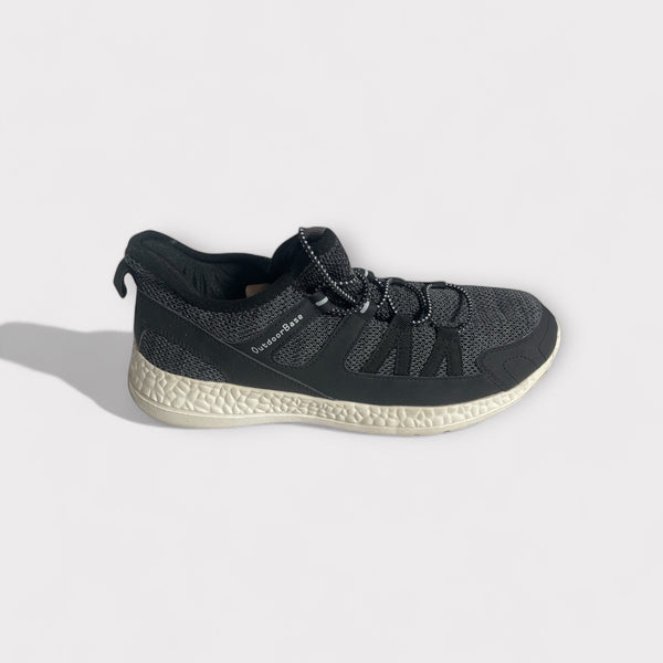 OUT DOOR BASE RUNNER - BLACK