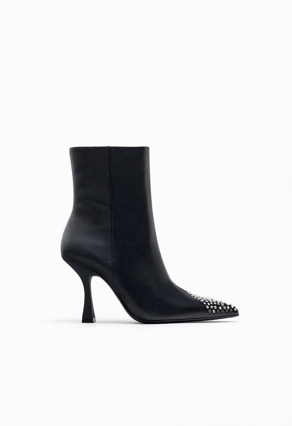 ZARA Heel Ankle Boots
Studded Toe Bootie