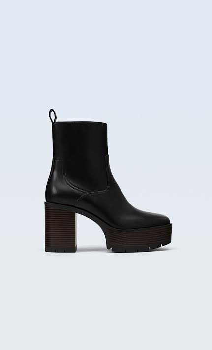 STRADIVARIUS BLACK AND BROWN