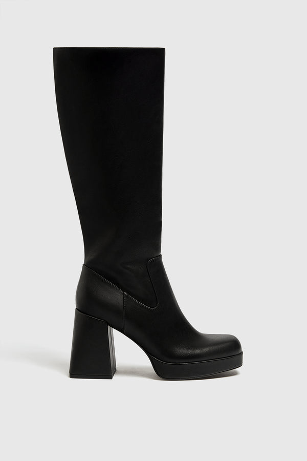 PULL AND BEAR LONG BLACK