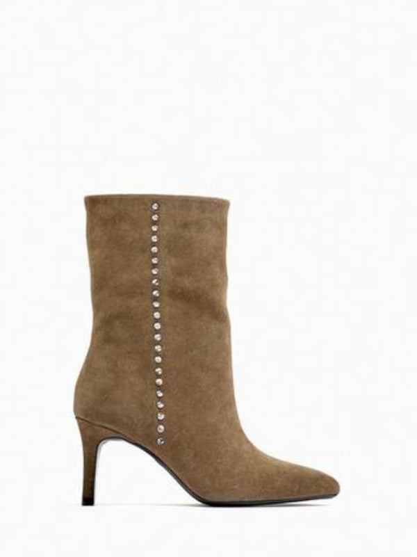 ZARA BROWN SUEDE STUDS 1112/110/032