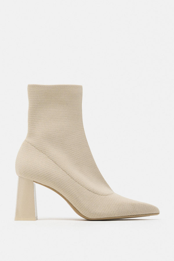 ZARA OFF WHITE BLOCK HEEL CLOTH 3150/210/002
