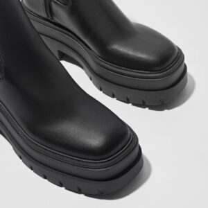 Bershka Fitted platform ankel boot in black