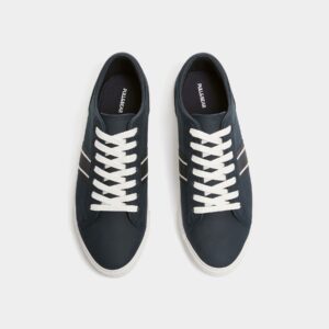 Pull and bear Blue sneakers with side stripes