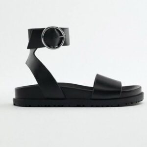 Zara sandals in black with one buckle
