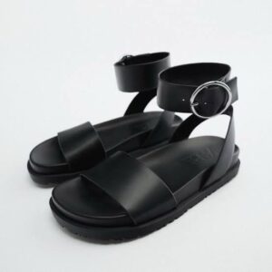 Zara sandals in black with one buckle