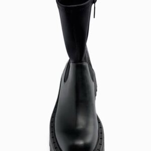 Zara rubberised boot with heel